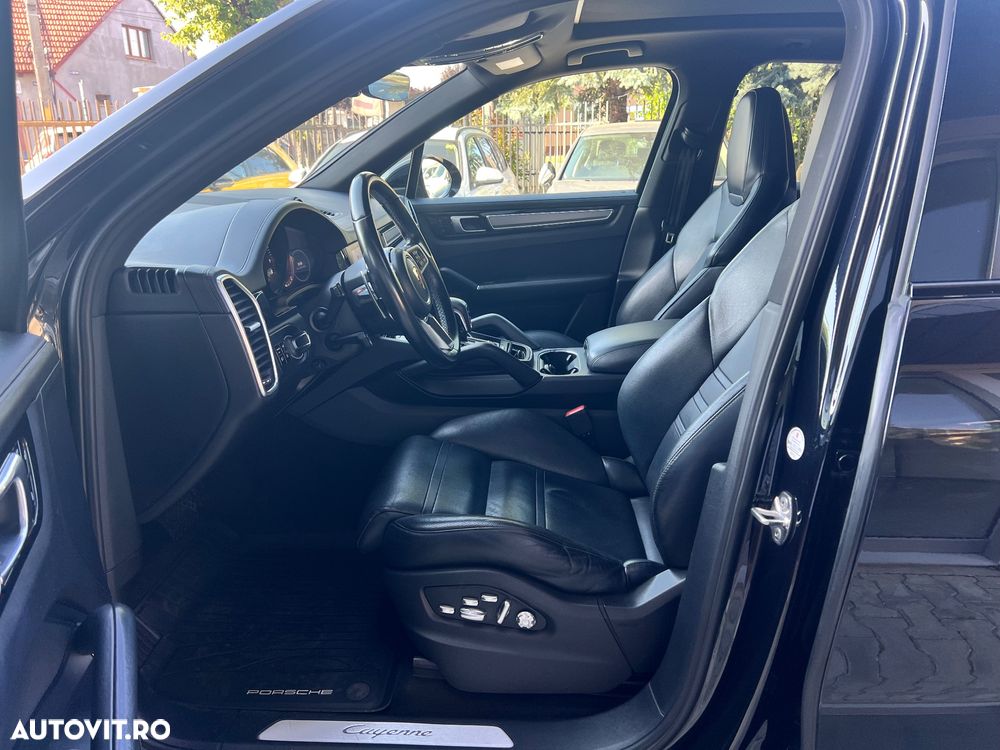 Porsche Cayenne Tiptronic S - 13