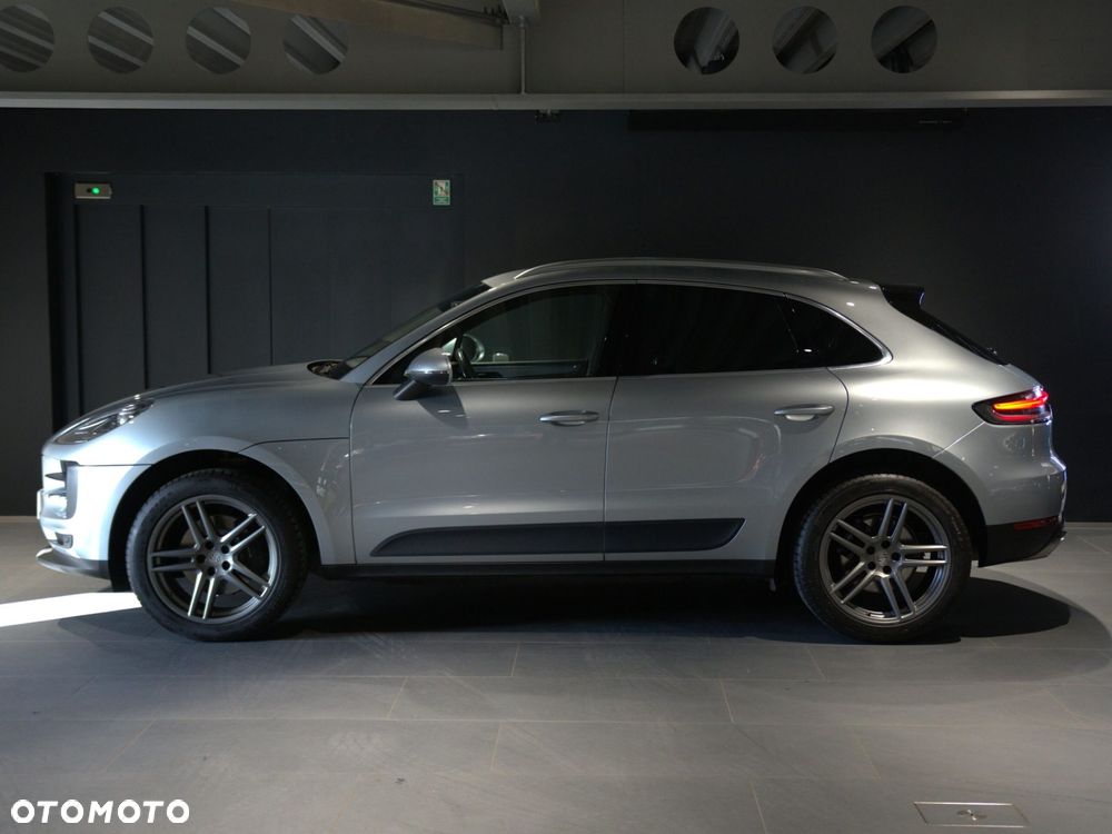Porsche Macan Standard - 2