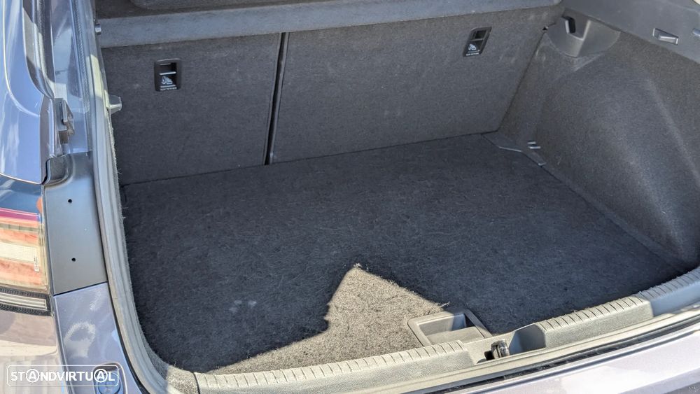 VW Taigo 1.0 TSI Urban DSG - 17