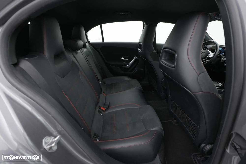 Mercedes-Benz A 250 e AMG Line - 27