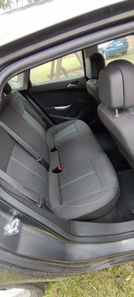 Opel Astra 1.4 T Cosmo - 3