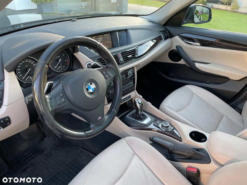 BMW X1 xDrive20d Sport Line - 13