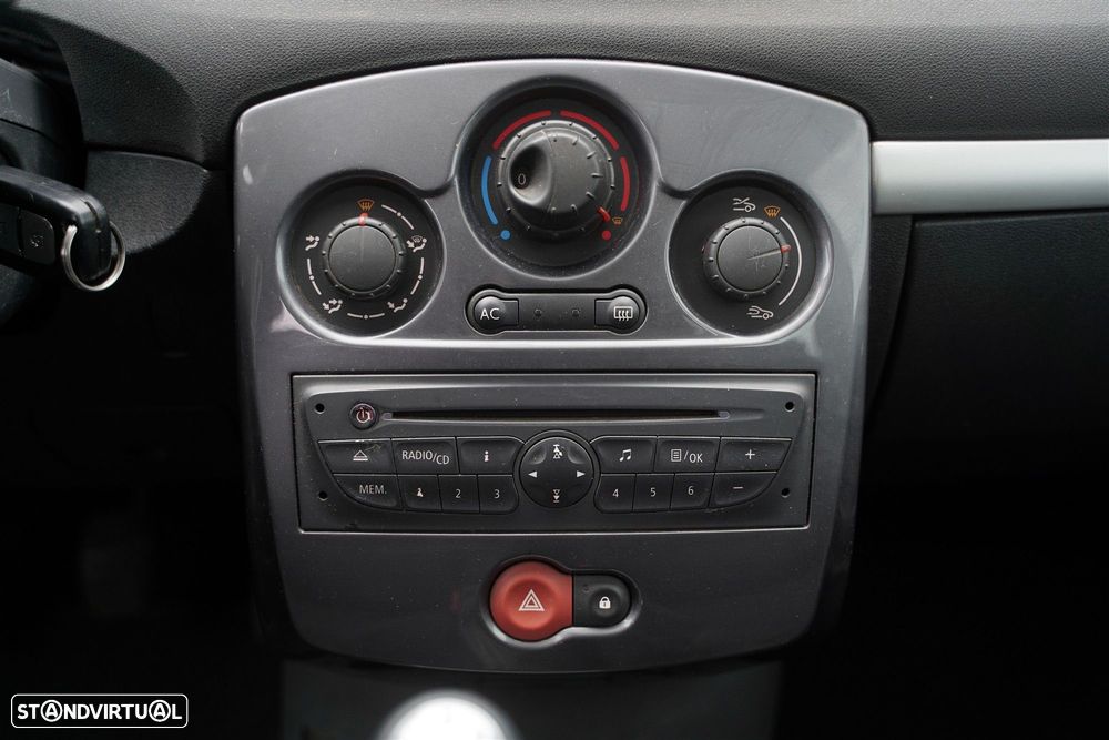Renault Clio 1.5 dCi Business - 18