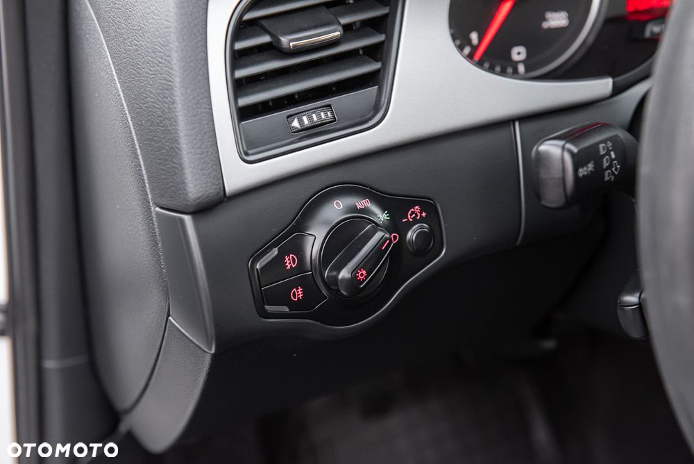 Audi A4 Avant 2.0 TDI - 20