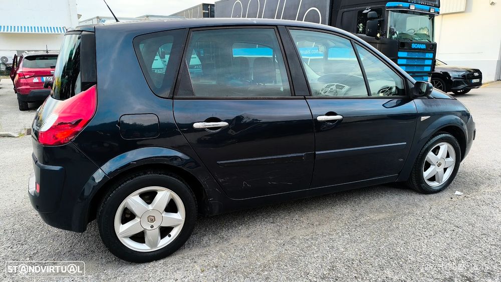 Renault Scénic 1.5 dCi Dynamique S - 17