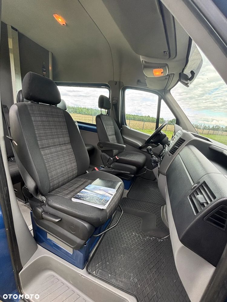 Mercedes-Benz Sprinter - 11