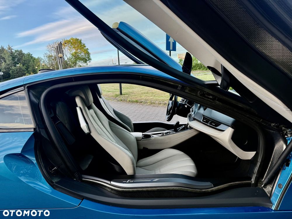 BMW i8 - 8