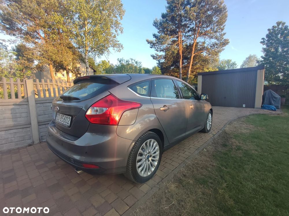 Ford Focus - 25
