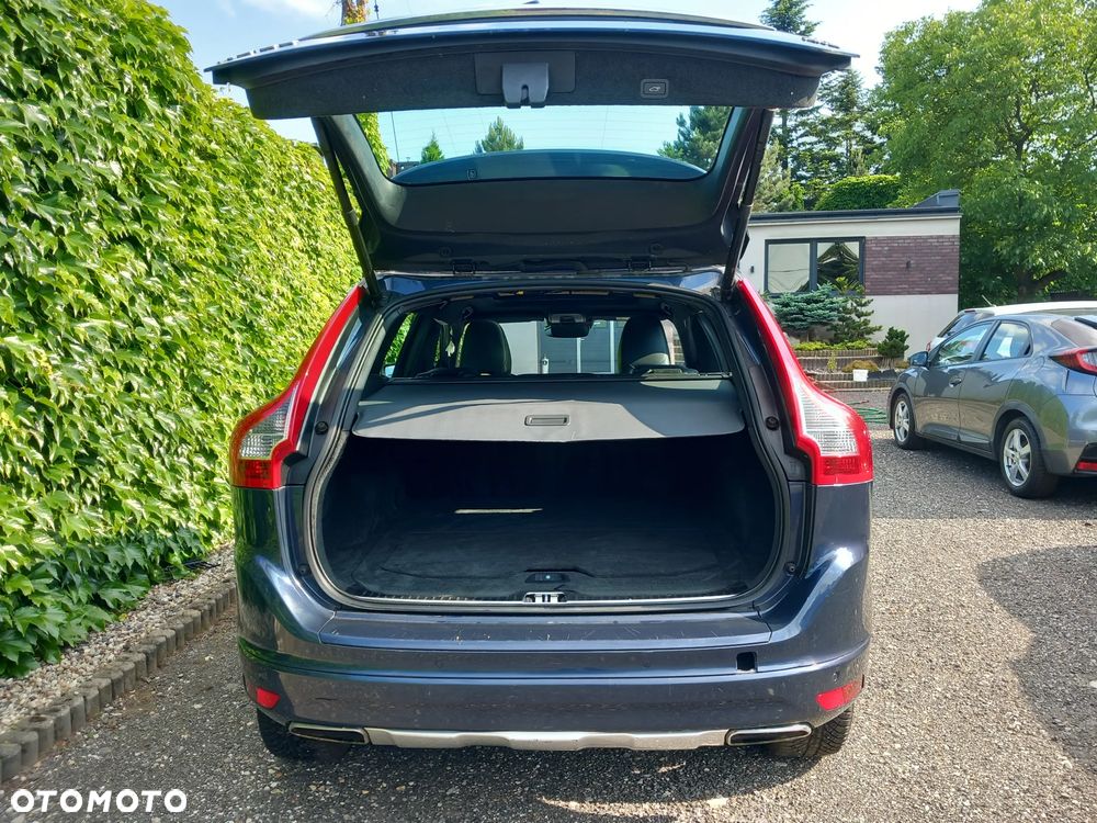 Volvo XC 60 D5 AWD Summum - 9