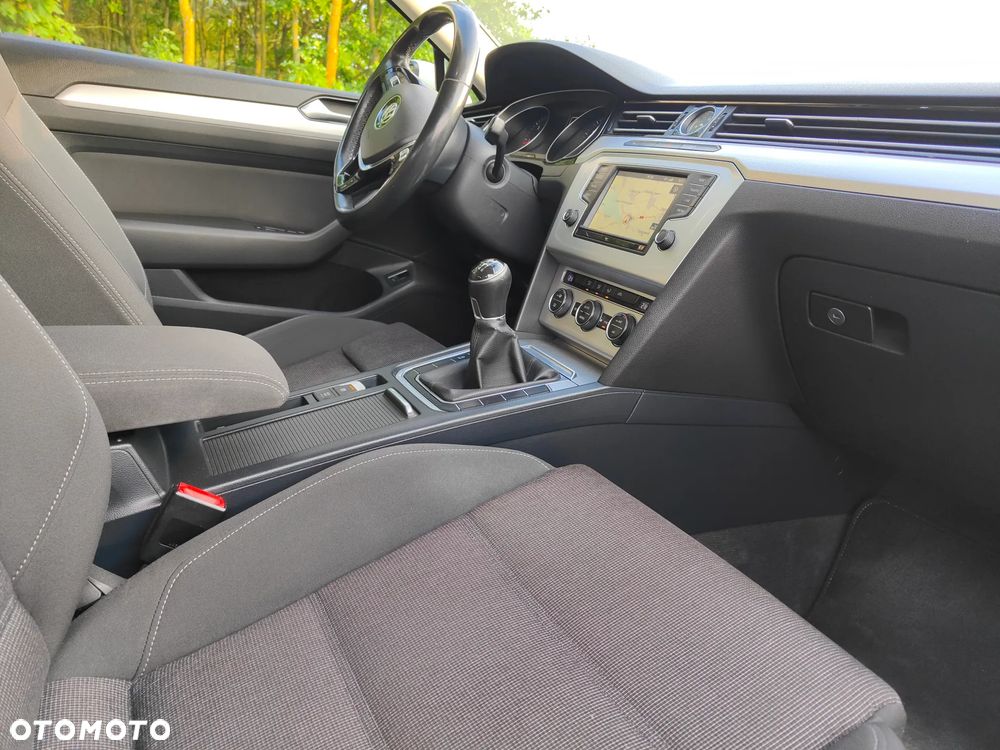 Volkswagen Passat 2.0 TDI BMT Comfortline - 18