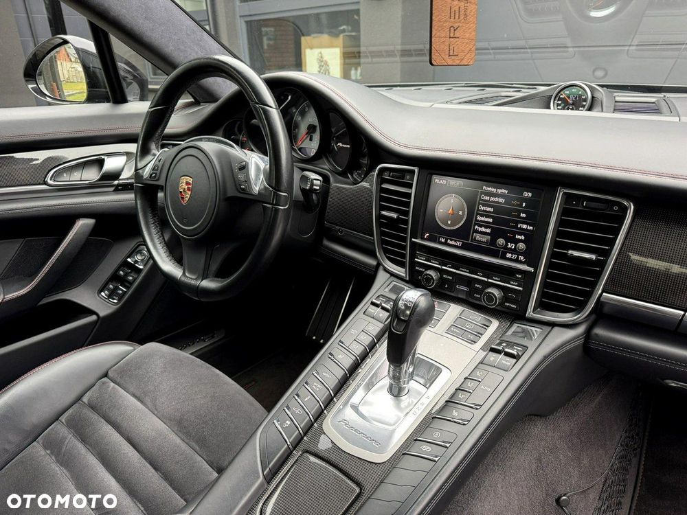 Porsche Panamera - 21