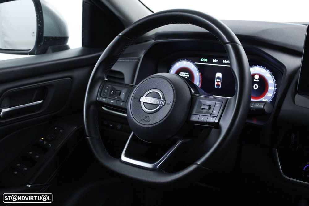 Nissan Qashqai 1.3 DIG-T N-Connecta LED - 17