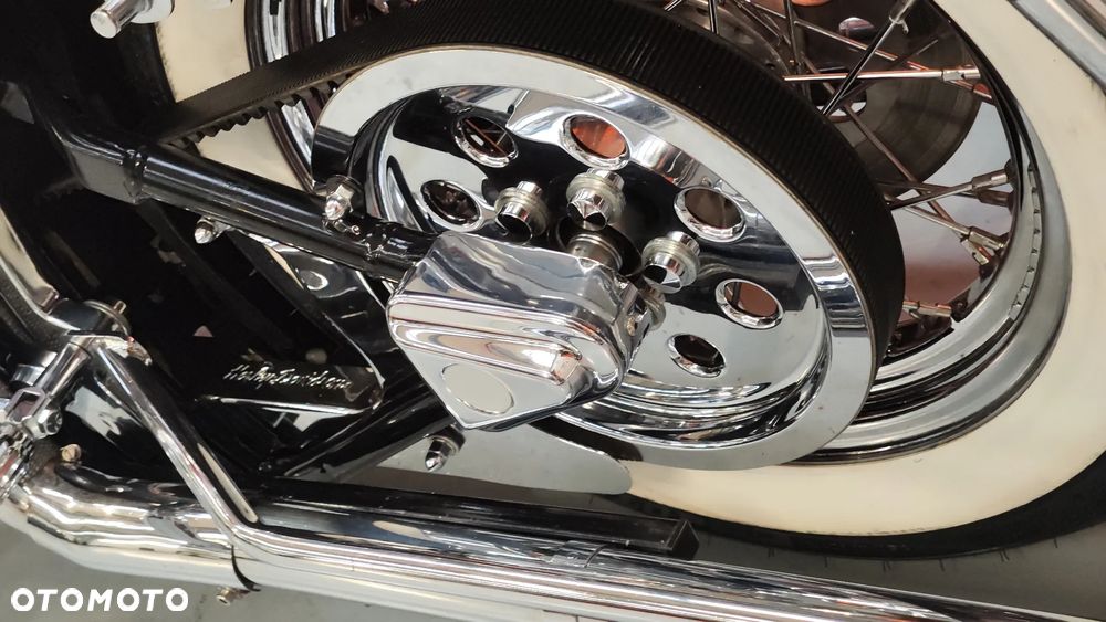 Harley-Davidson Softail Heritage Classic - 35