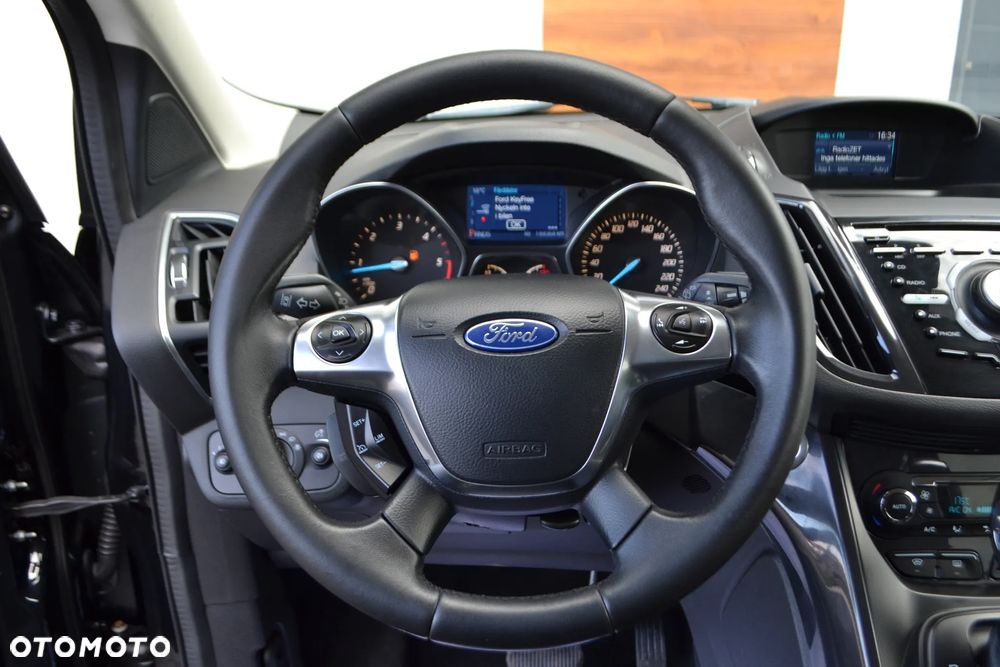 Ford Kuga - 24