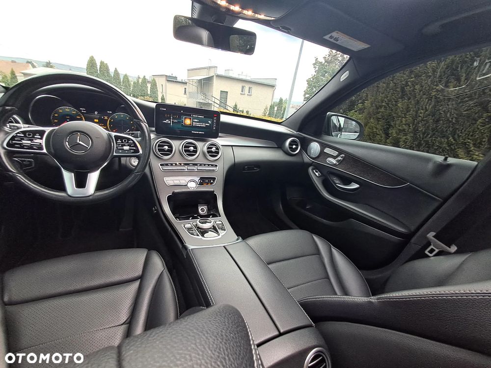 Mercedes-Benz Klasa C 300 4Matic 9G-TRONIC Exclusive - 14