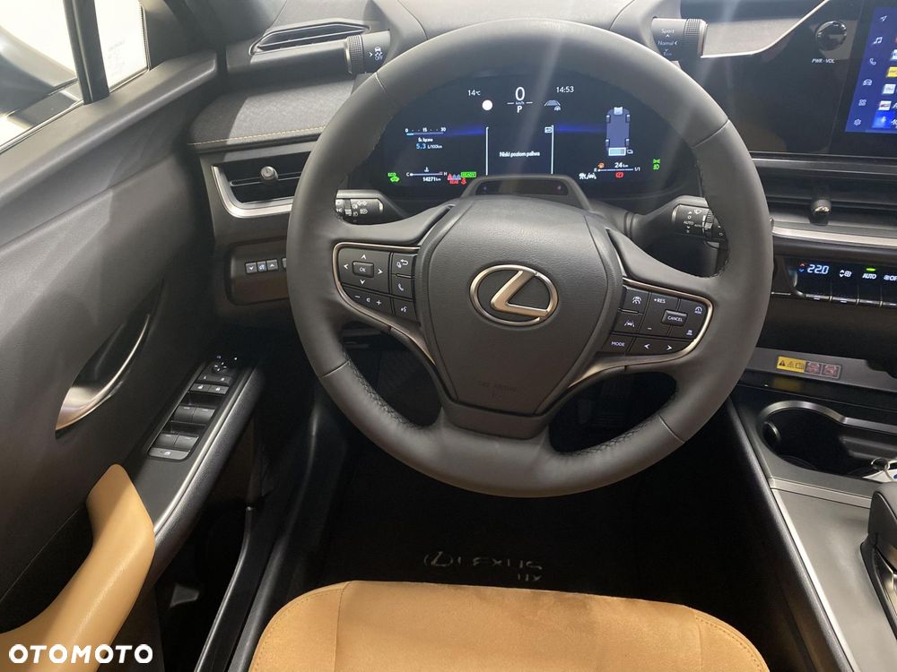 Lexus UX 300h Business - 12