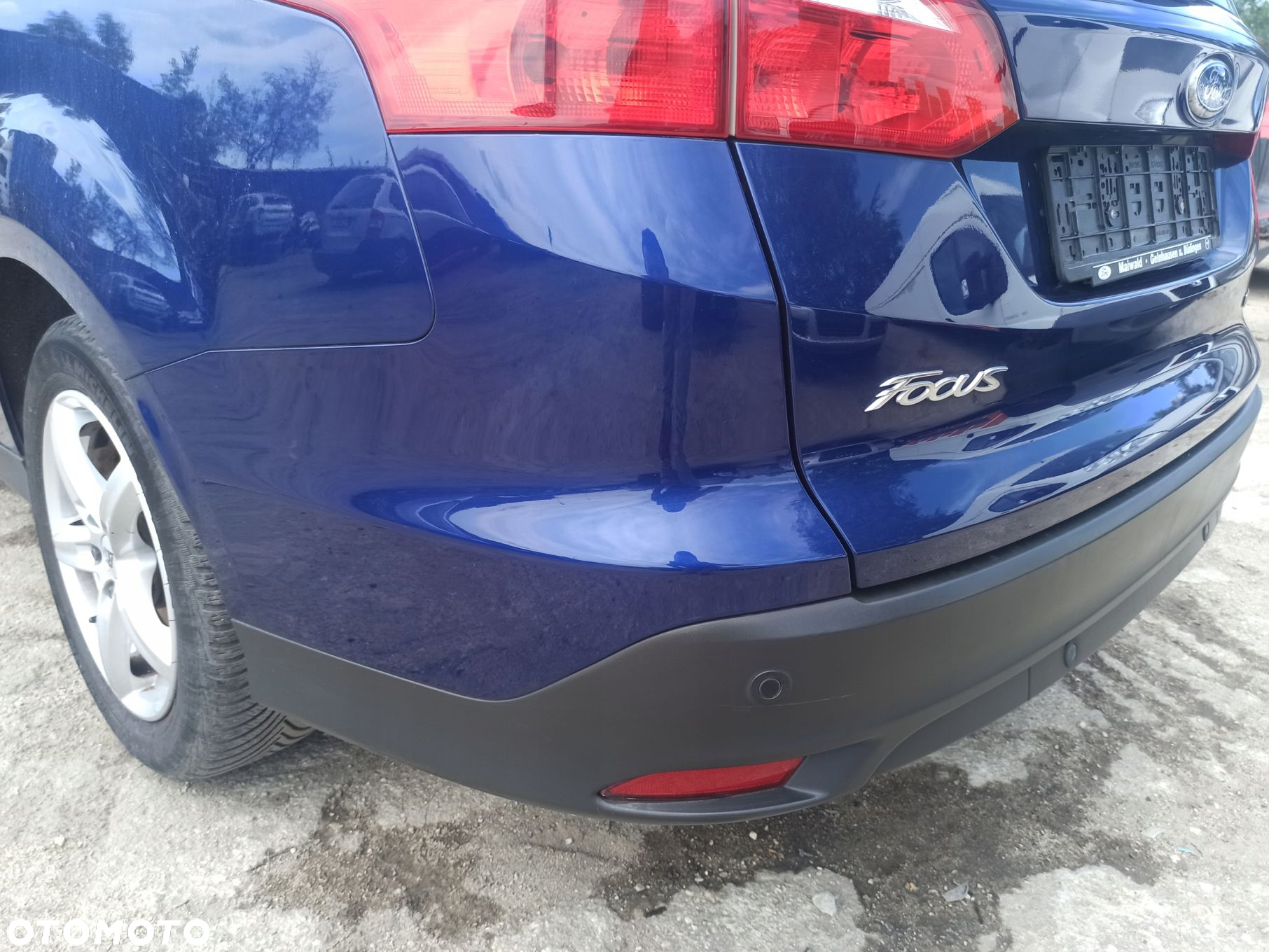 Zderzak tył tylny FORD FOCUS MK3 KOMBI kolor 1D PDC czujniki parkowania - 4