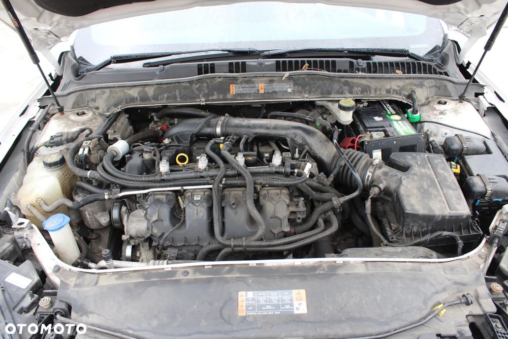 Ford Fusion 2.0 EcoBoost Titanium - 14