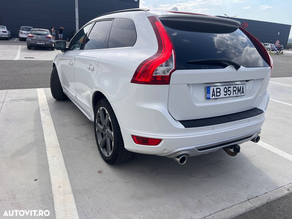 Volvo XC 60 2.4D AWD Aut. RDesign - 4