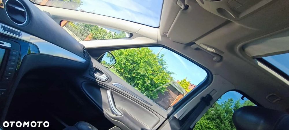 Ford S-Max 2.0 TDCi DPF Titanium - 13