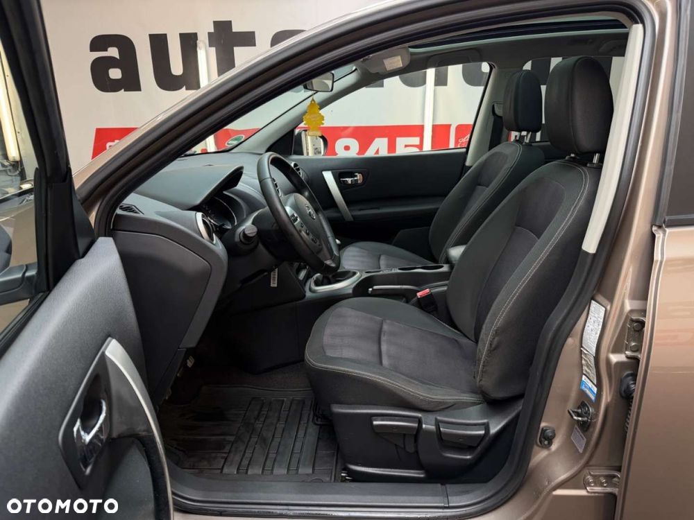 Nissan Qashqai+2 - 18