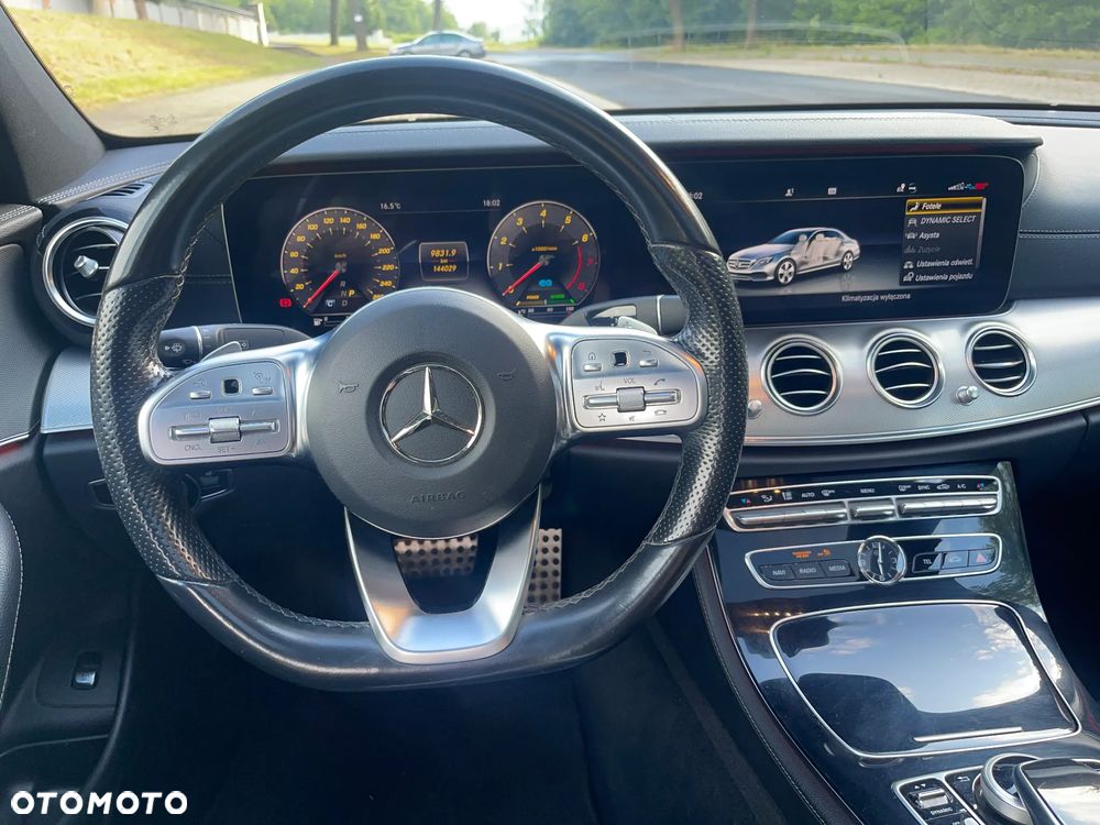Mercedes-Benz Klasa E - 26
