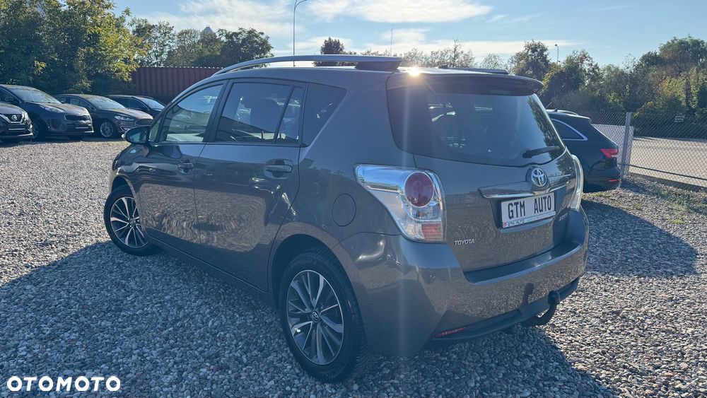 Toyota Verso 1.8 Premium EU5 7os - 8