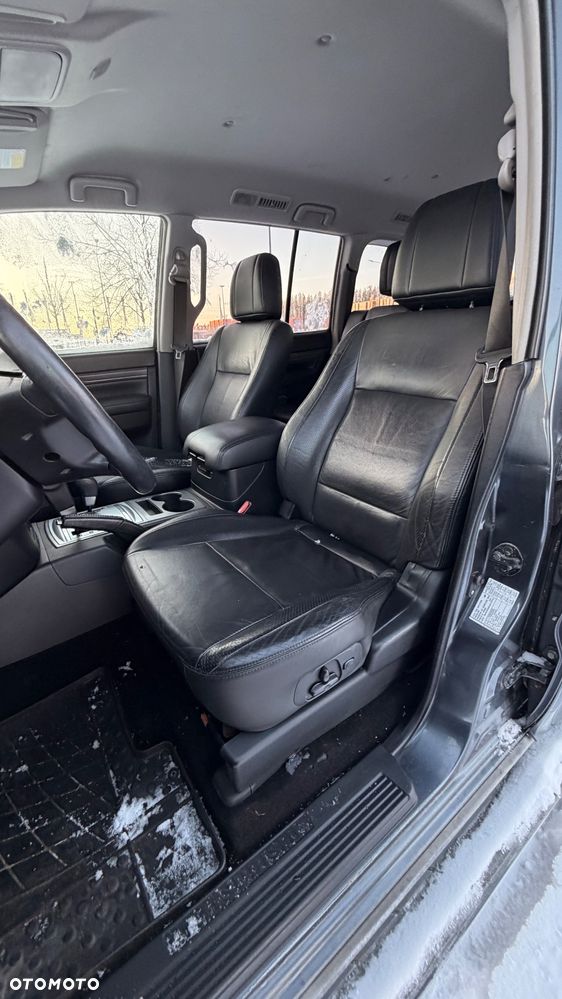 Mitsubishi Pajero - 15