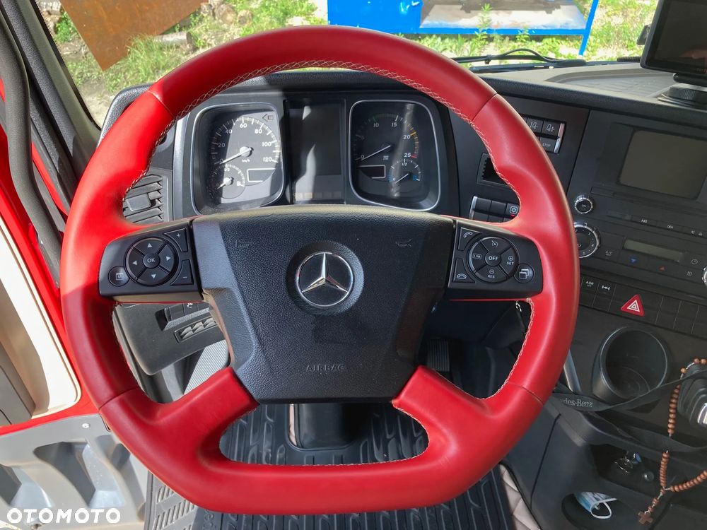 Mercedes-Benz Actros - 8