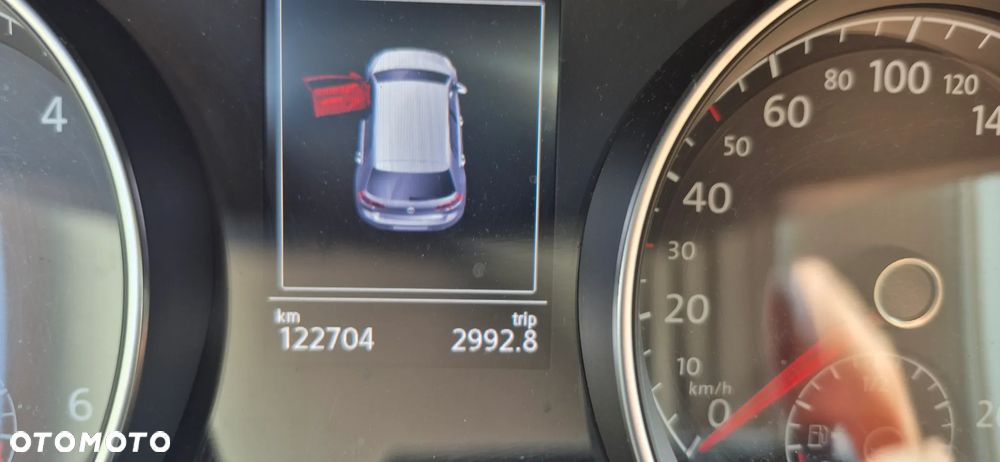 Volkswagen Golf 2.0 TDI SCR DSG Highline - 29