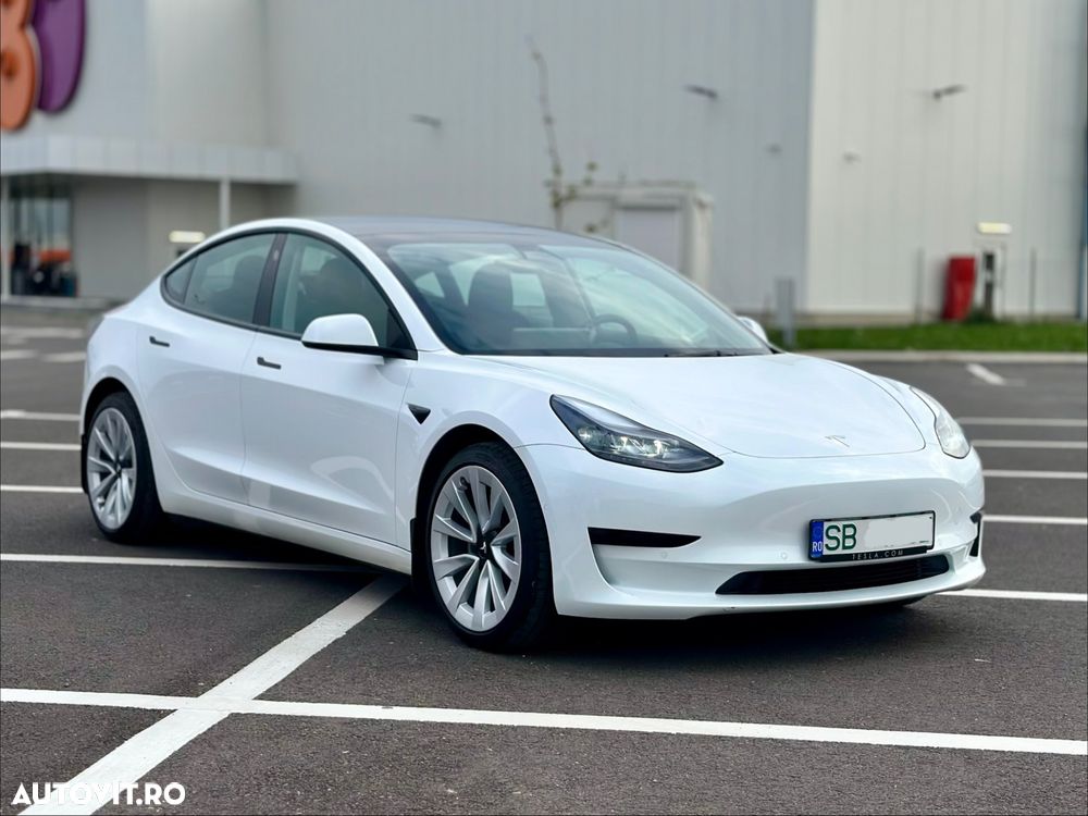 Tesla Model 3 RWD - 5