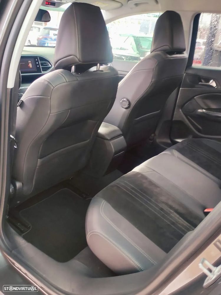 Peugeot 308 SW 1.5 BlueHDi Allure - 17