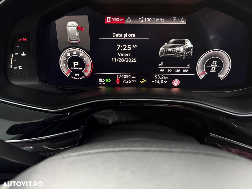 Audi Q8 55 TFSI quattro Tiptronic - 12