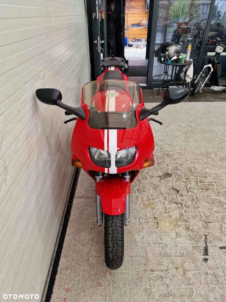 Honda VFR - 12