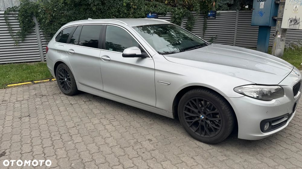 BMW Seria 5 520d xDrive Touring - 1