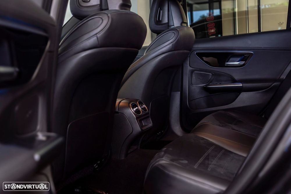 Mercedes-Benz C 300 d AMG Line - 23