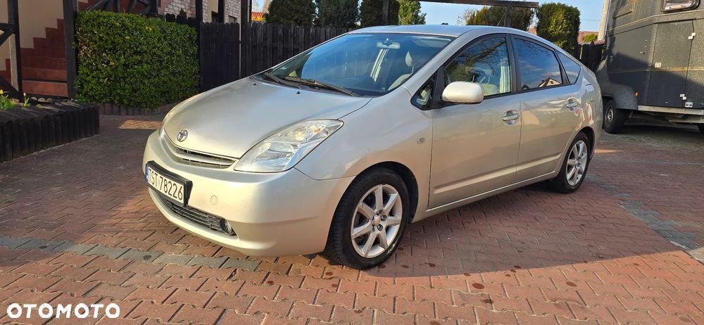 Toyota Prius 1.5 VVT-i Sol - 1