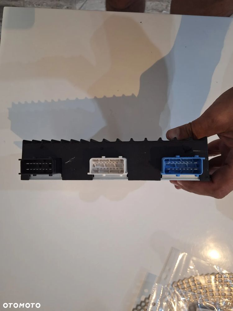 peugeot 5008  508 wzmacniacz JBL  audio 9666488780 2084759 A1106533  (37/3) - 4