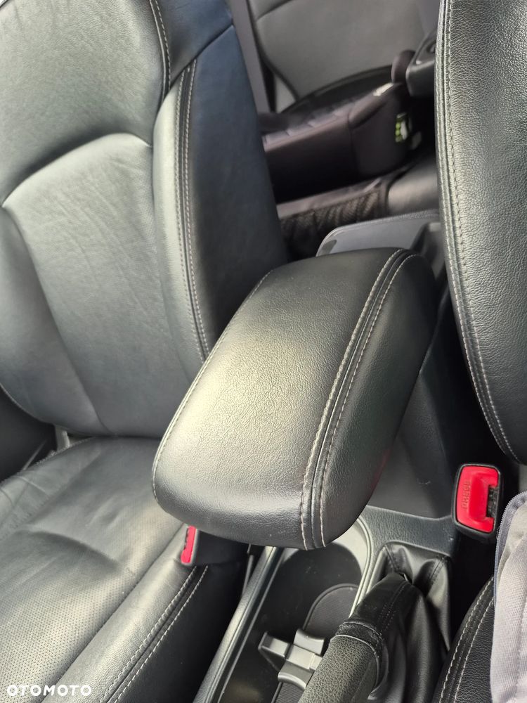 Subaru Forester 2.0XT Platinum Lineartronic - 22