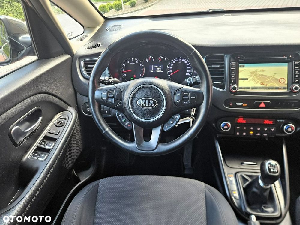 Kia Carens 1.6 GDI Dream-Team Edition - 26