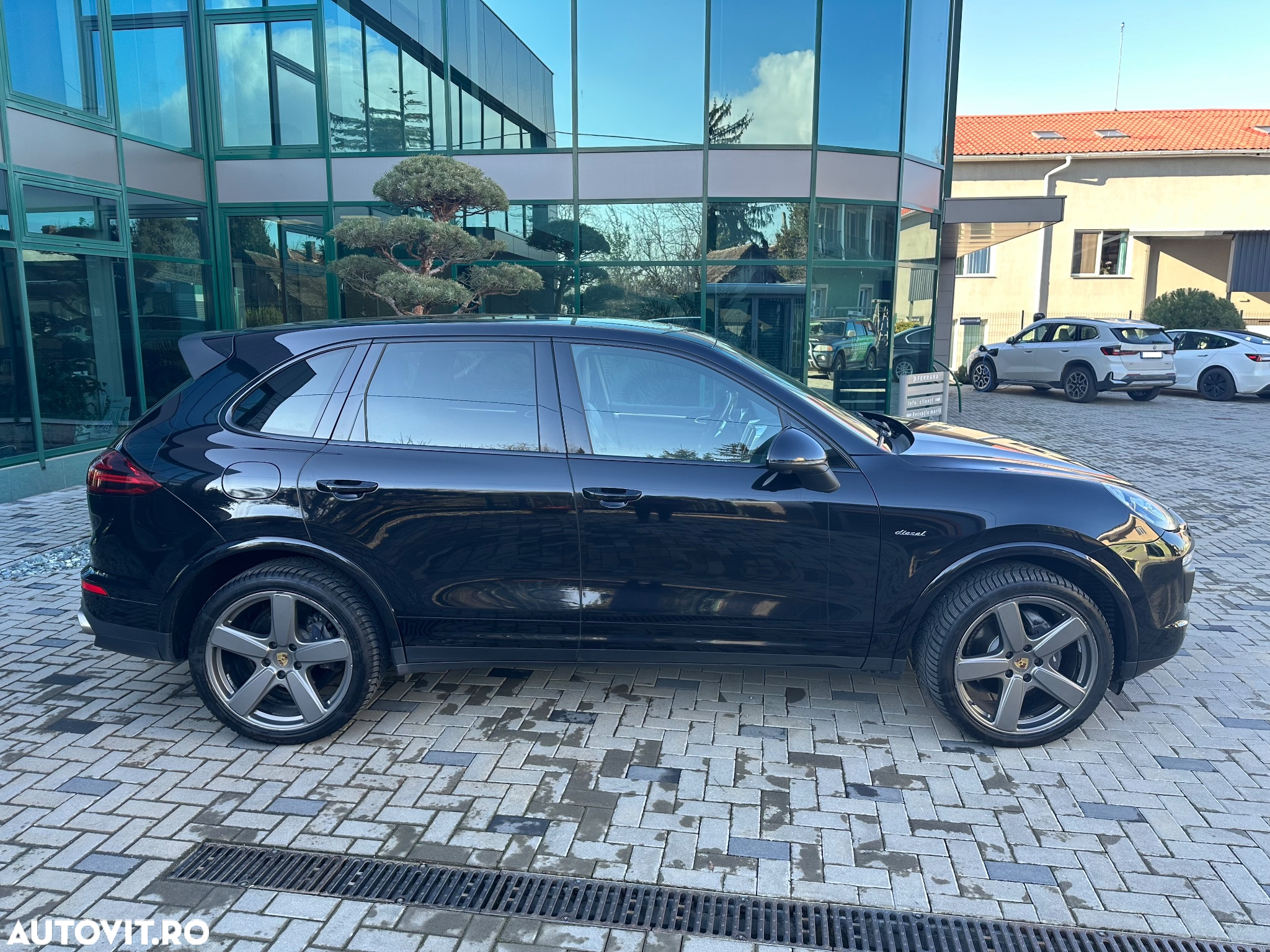 Porsche Cayenne 3.0 L - 7