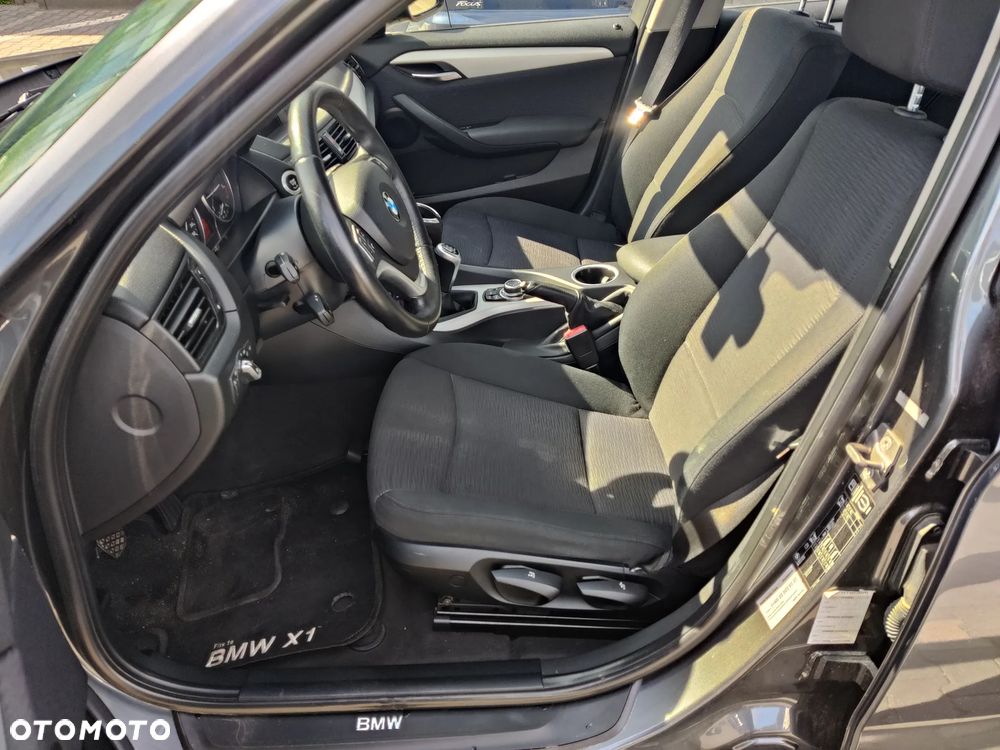 BMW X1 sDrive18d - 12