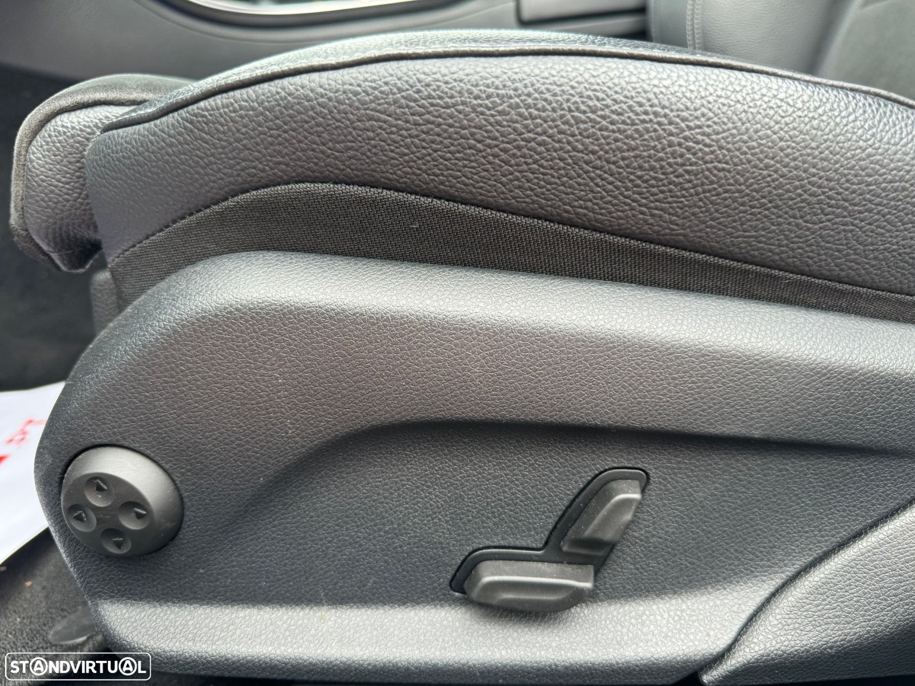 Mercedes-Benz E 300 de AMG Line - 12