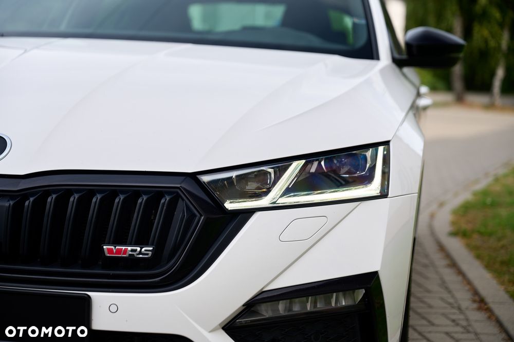 Skoda Octavia 2.0 TDI DSG RS - 21