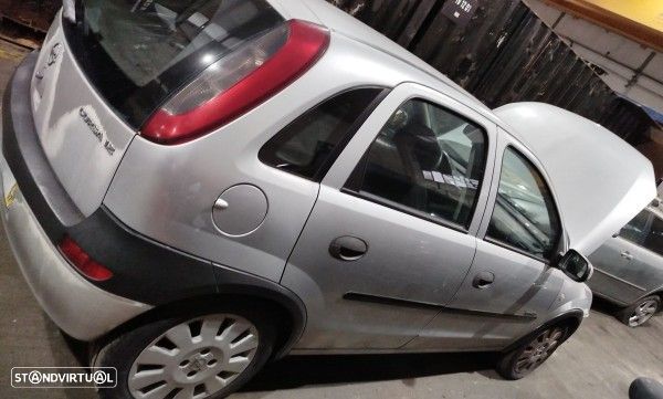 Para Peças Opel Corsa C (X01) - 2