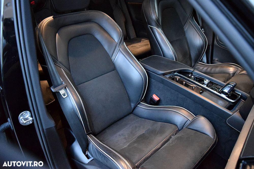 Volvo XC 90 B5 D AWD Plus Dark - 10