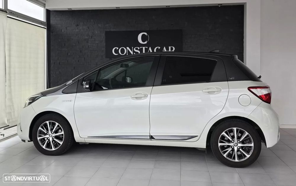 Toyota Yaris 1.5 HSD 20 Anos - 12