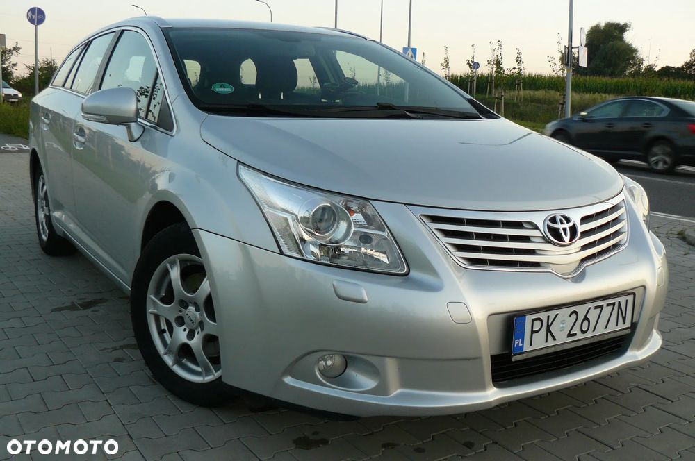Toyota Avensis - 4