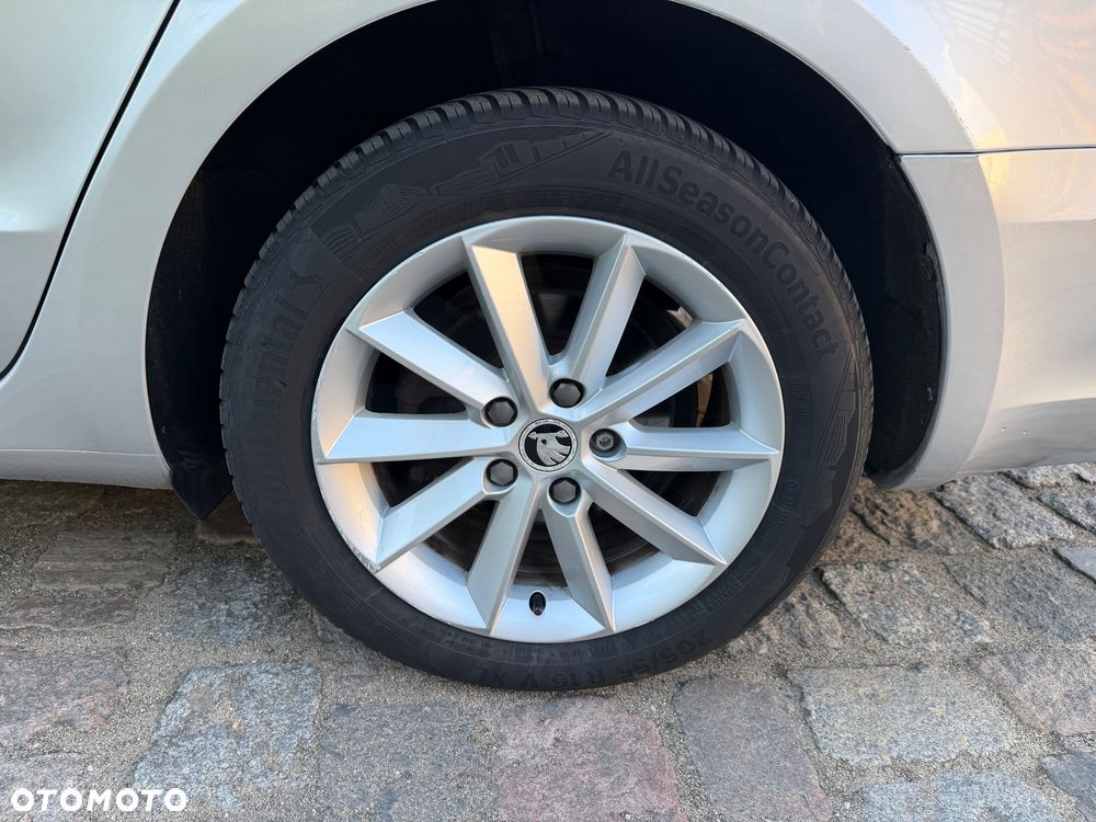 Skoda Superb 1.6 TDI Active DSG - 35