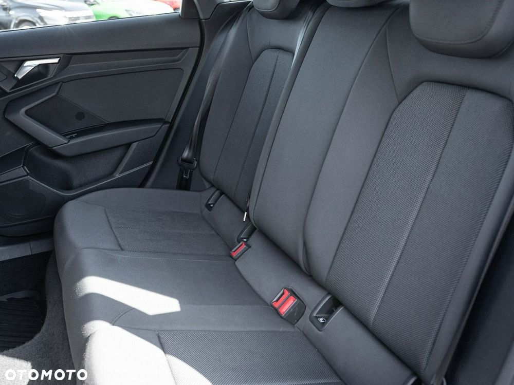 Audi A3 Sportback 30 TDI S tronic - 24